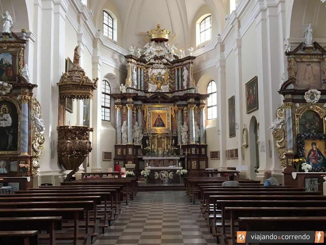 lituania-trakai-igreja-interior-site-1.jpg